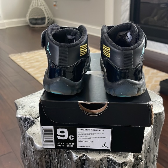 Jordan 11 Retro (TD) - Picture 3 of 5